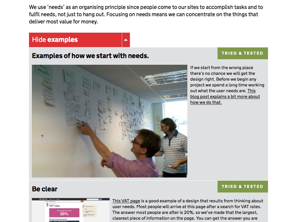 Screenshot Website Design principles: Relaunch der Britischen Regierung Webteam der britischen Regierung ordnet Inhalte mit Zettel auf einer Flipchart